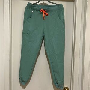 Figs Zamora joggers size medium color, Jade